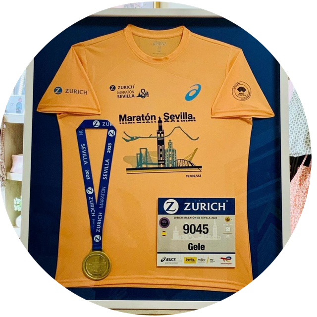 Una camiseta con una medalla que dice Zúrich.