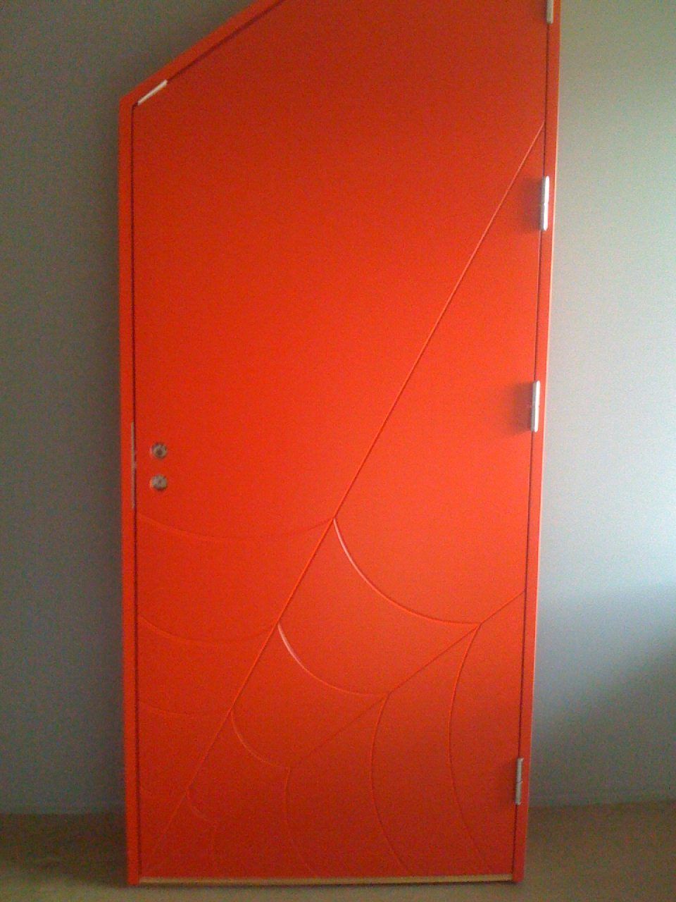 Mittatilausovi erikoiseen muotoon