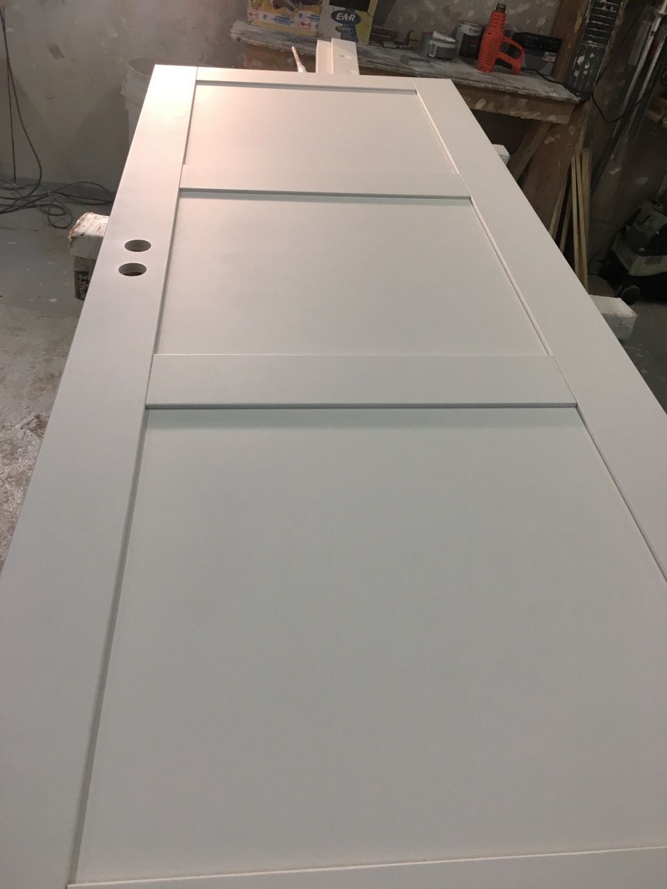 Valkoinen mittatilausovi