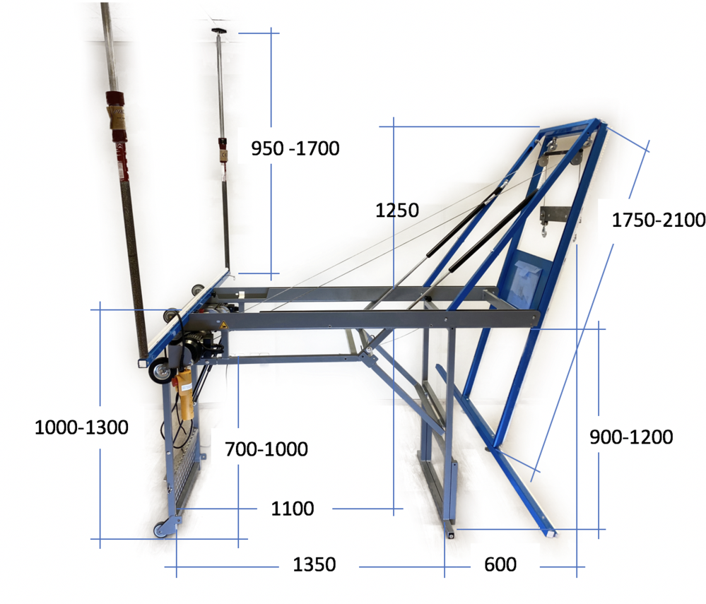 Diagramm einer blau-grauen Maschine mit Maßangaben, wahrscheinlich für den Bau oder die industrielle Nutzung.