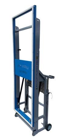 Blauer und grauer vertikaler Plattenschneider auf Rädern.