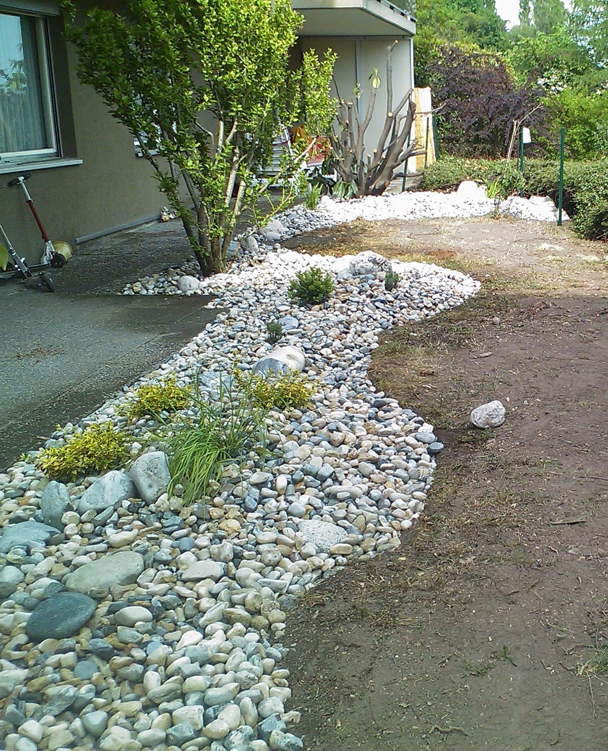 Brugère Jardin SA - chemin de pierres