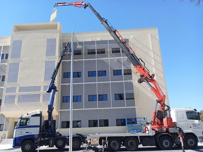 ΓΕΡΑΝΟΙ ΣΑΚΗΣ - Ανυψώσεις, Μεταφορές, Ενοικίαση γερανών – κλαρκ
