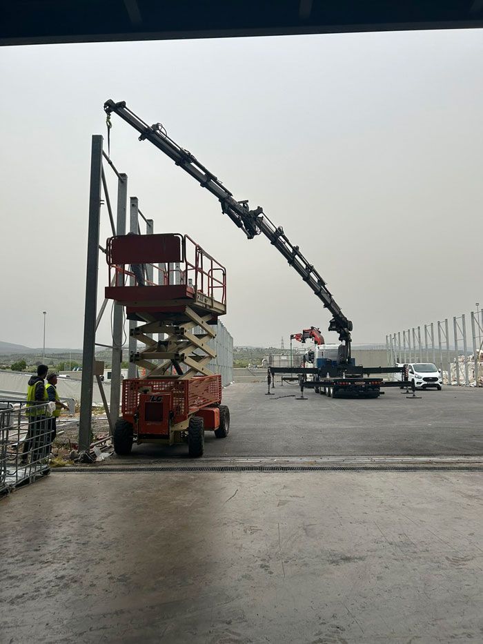 ΓΕΡΑΝΟΙ ΣΑΚΗΣ - Ανυψώσεις, Μεταφορές, Ενοικίαση γερανών – κλαρκ