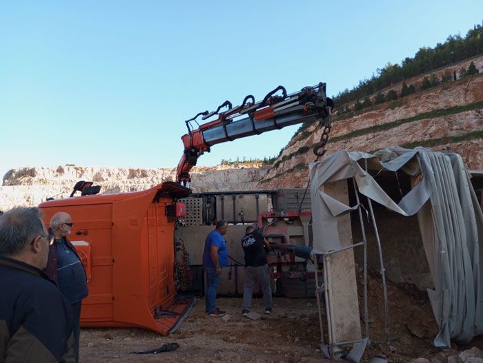 ΓΕΡΑΝΟΙ ΣΑΚΗΣ - Ανυψώσεις, Μεταφορές, Ενοικίαση γερανών – κλαρκ