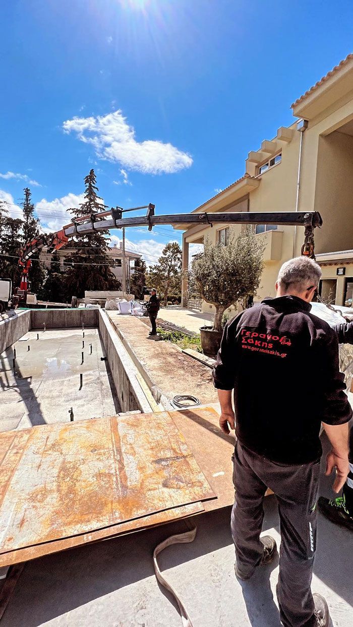 ΓΕΡΑΝΟΙ ΣΑΚΗΣ - Ανυψώσεις, Μεταφορές, Ενοικίαση γερανών – κλαρκ