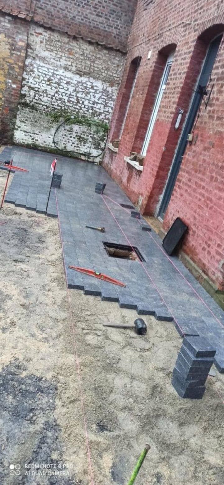 Pavage d'une cour de maison