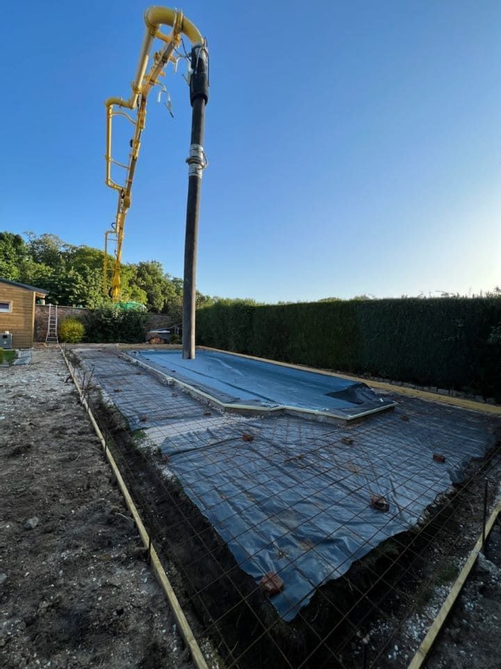 Pavage d'une plage de piscine
