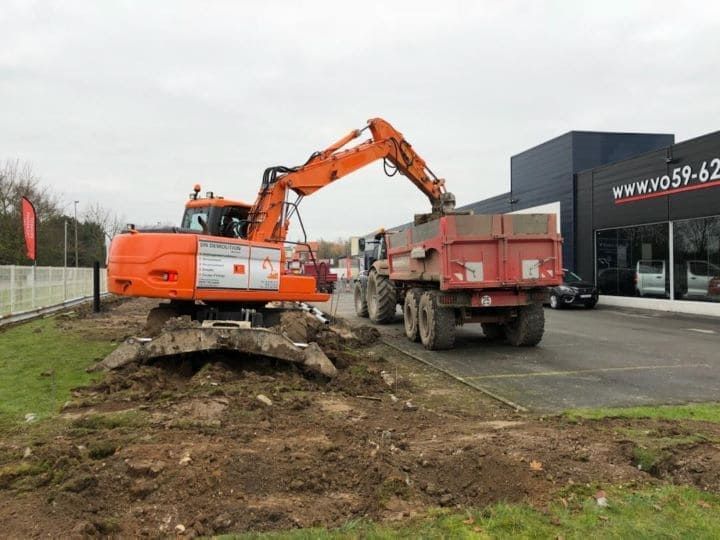Terrassement pour un parking de magasin