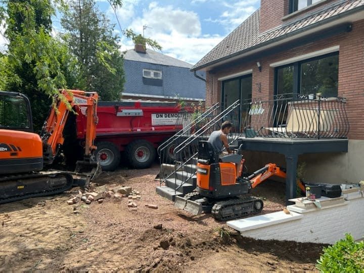 Terrassement pour une cour de maison
