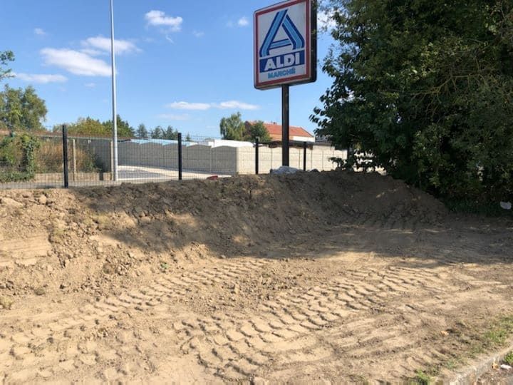 Terrassement d'un terrain pour Aldi