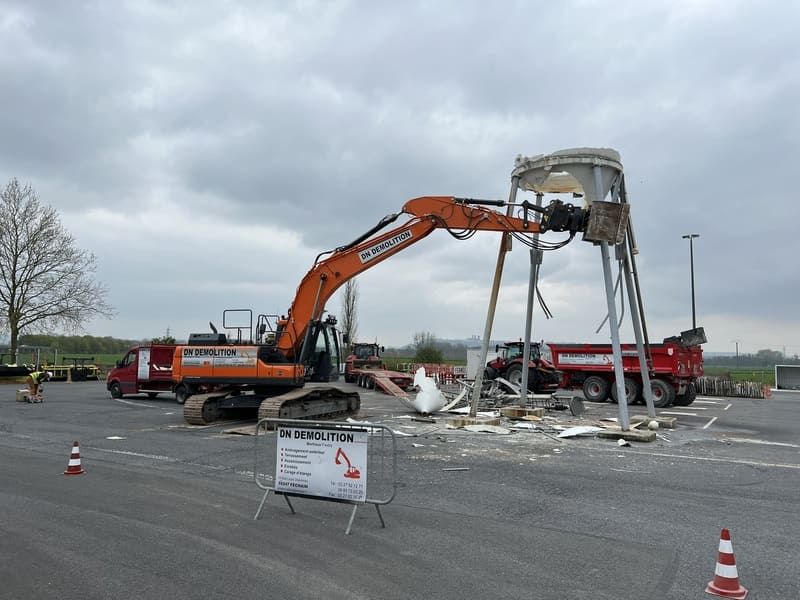 Démolition de citerne à eau