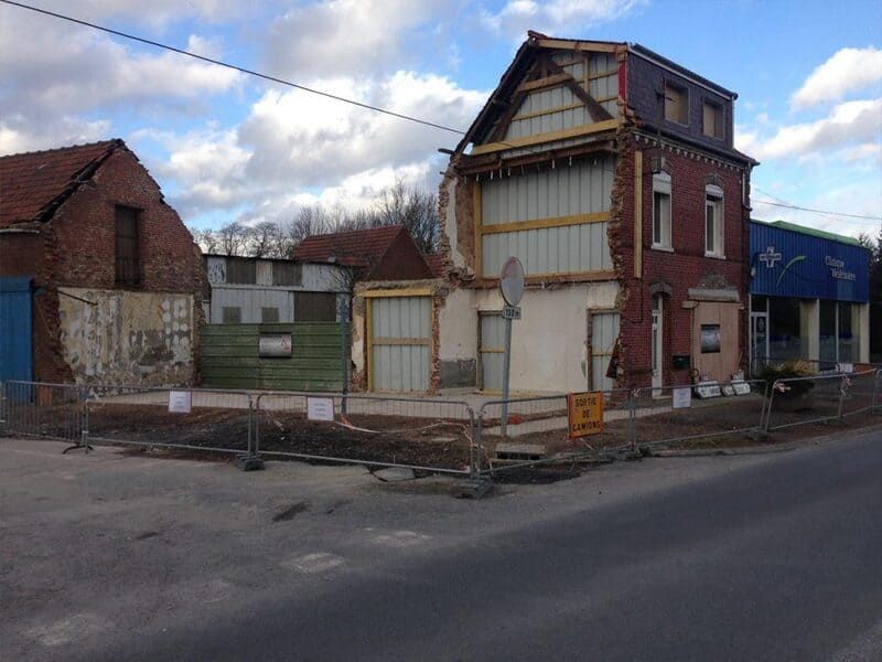Démolition de maison en brique