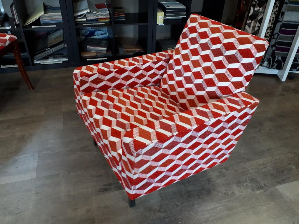 Fauteuil_contemporain_tissu_omega