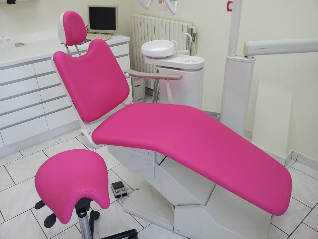 Regarnissage_fauteuil_dentaire_avec_siege_operateur