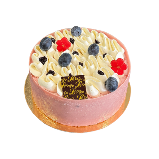 Gâteau avec un glaçade rouge.