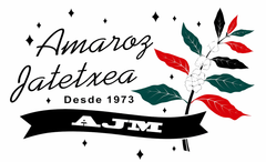 Logotipo de Amaroz Jatetxea con ramas de hojas rojas y verdes, &ldquo;Desde 1973&rdquo; y AJM en una cinta negra.