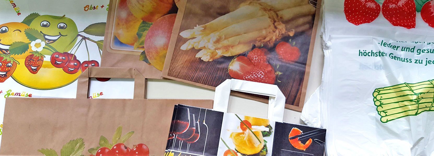 Eine Papiertüte mit einem Obstbild darauf
