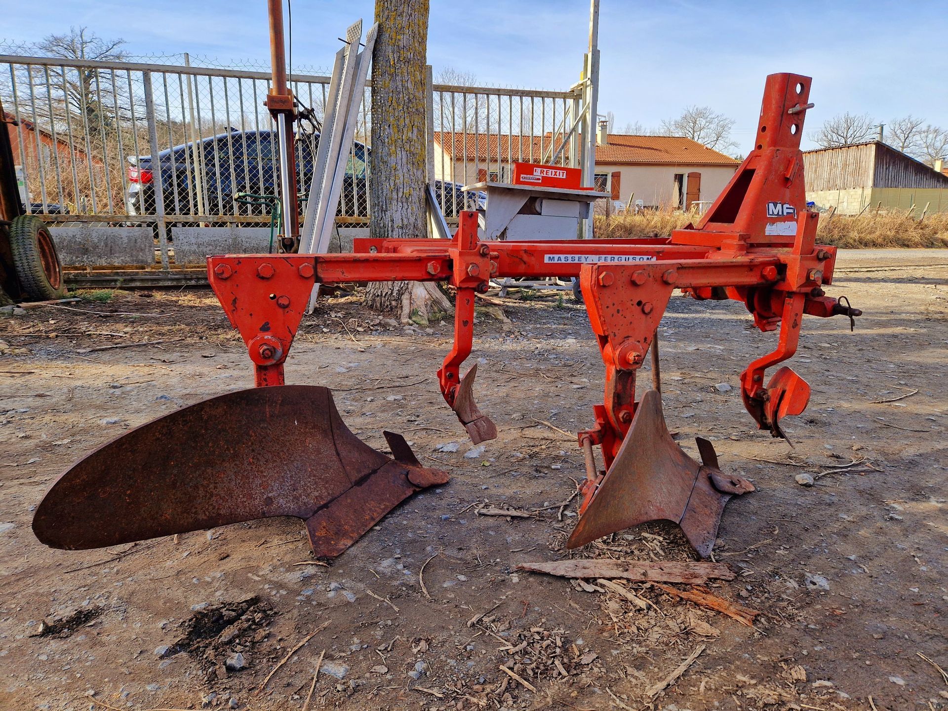 materiel 3 pts charrue brabant travail sol agricole occasion