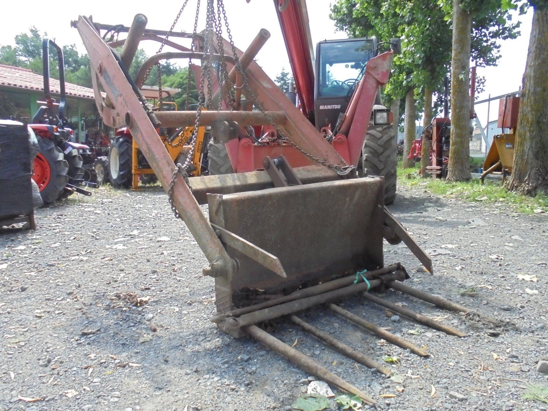 benne bennette godet fourche surelevateur occasion agricole