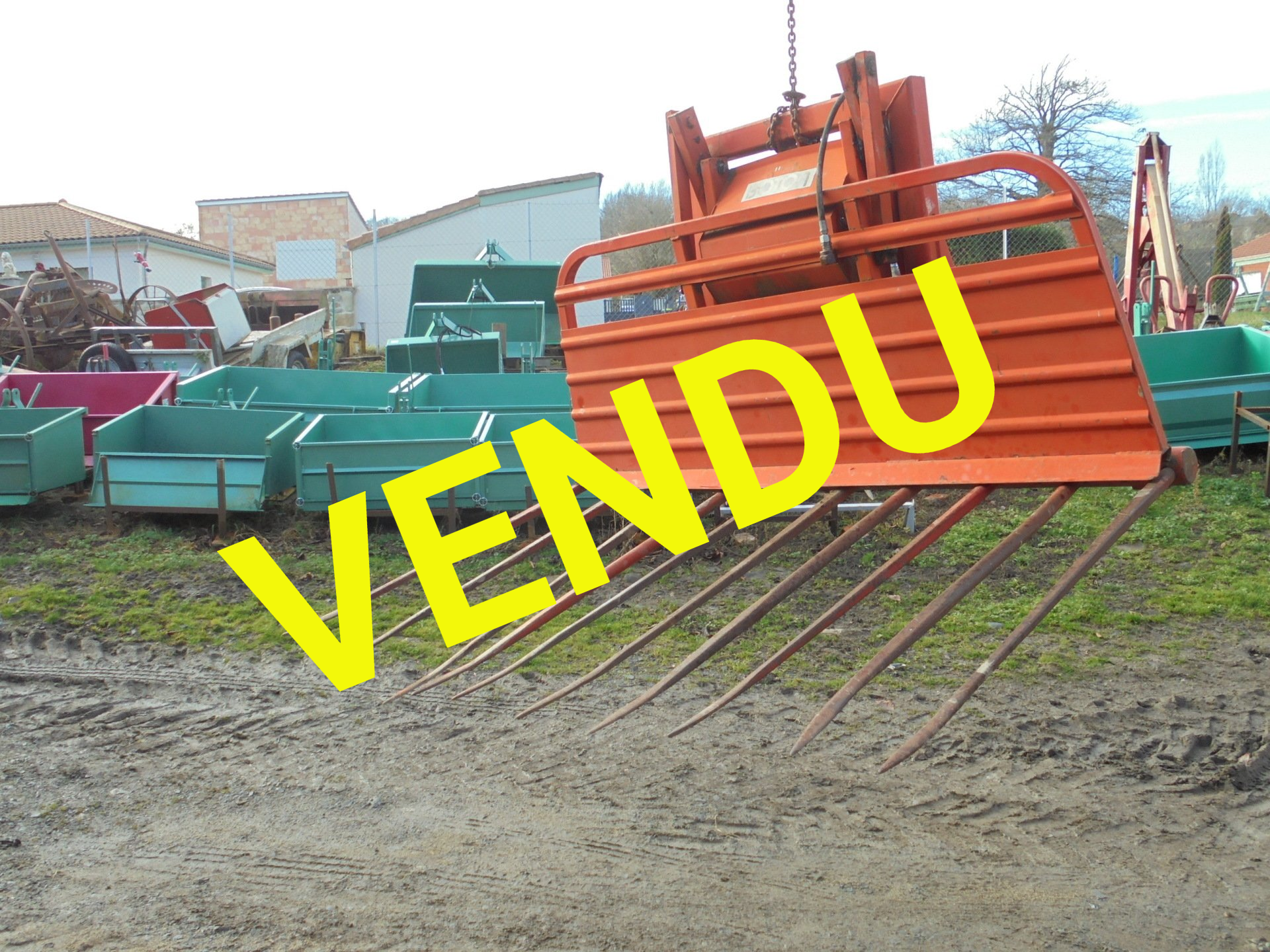 benne bennette godet fourche surelevateur occasion agricole