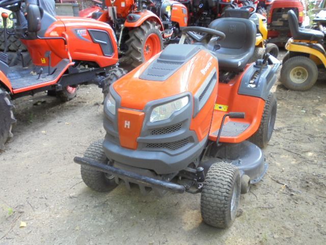 Autoportée, tracteur, tondeuse, sans bac, éjection latérale, montmorin, motoculture, ravel