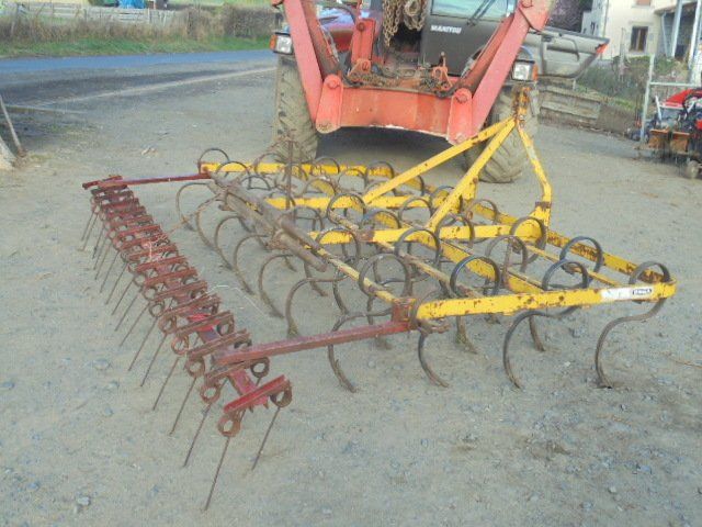 materiel 3 pts charrue brabant cultivateur extirpateur travail sol agricole occasion