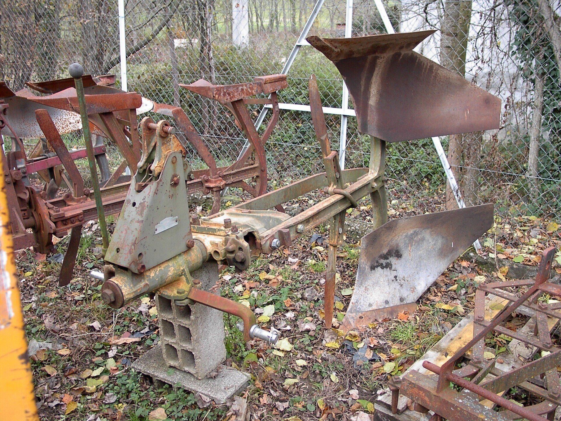 materiel 3 pts charrue brabant travail sol agricole occasion