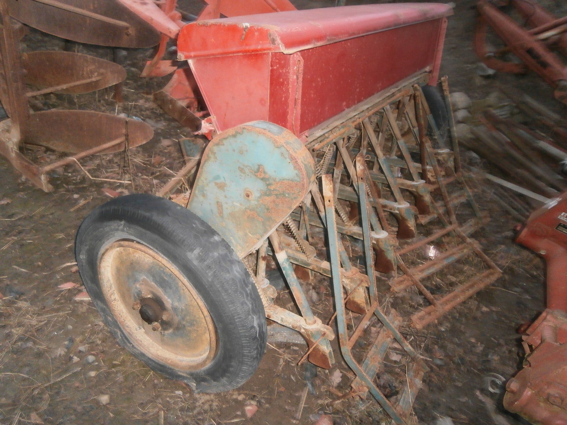 materiel 3 pts charrue brabant cultivateur extirpateur travail sol agricole occasion