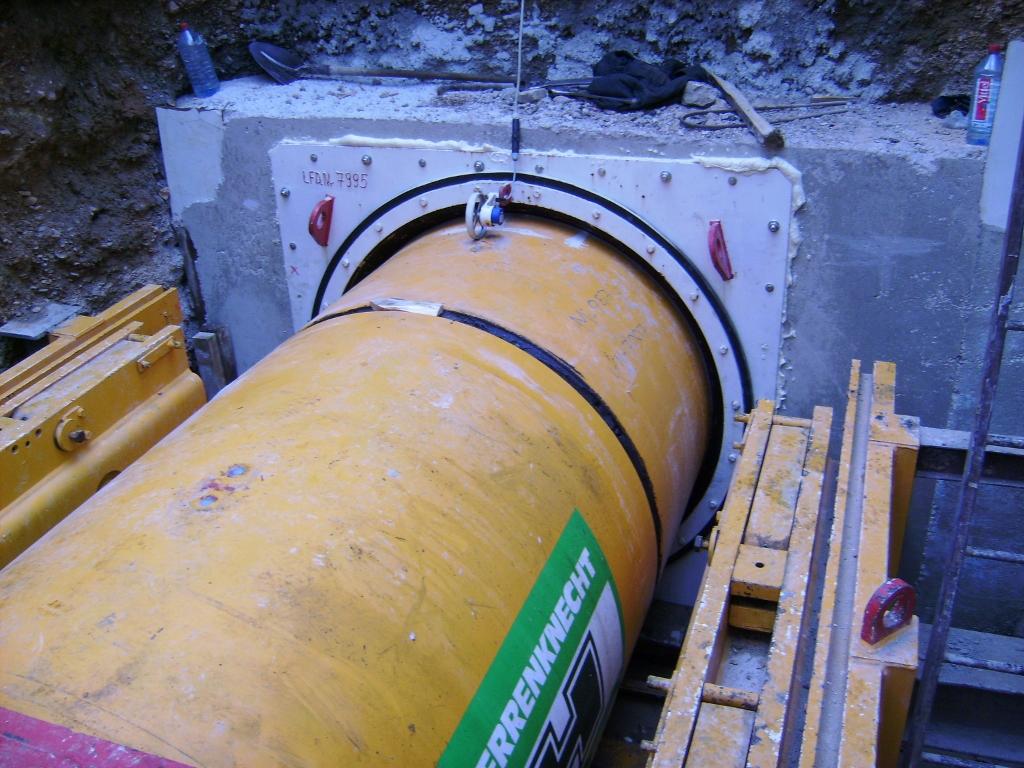 Microtunnelage d'une galerie jaune