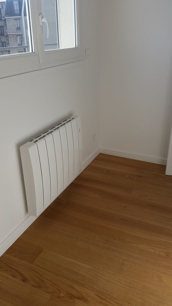 Radiateur blanc.