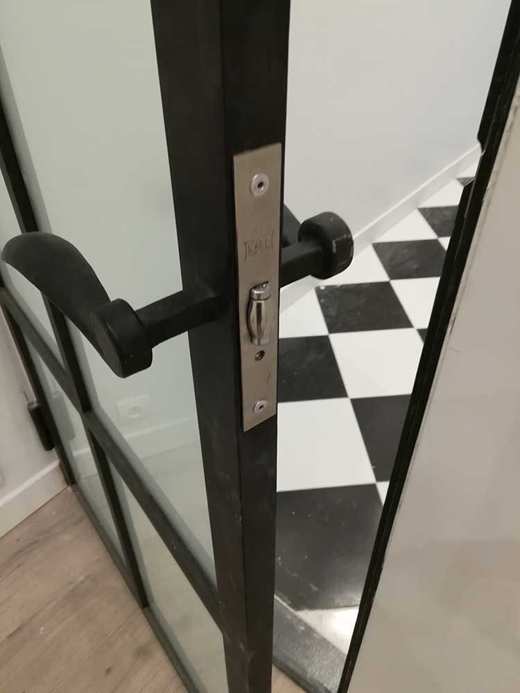 Cabinet d’avocats rue Claude Cahu 10.