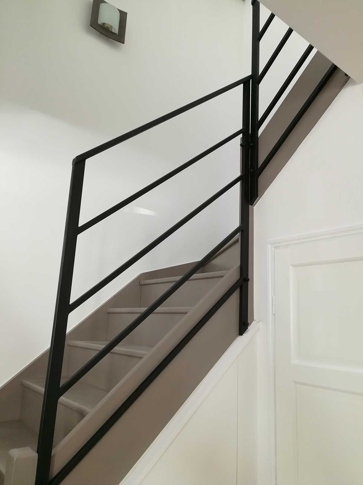 Garde-corps d'escaliers.