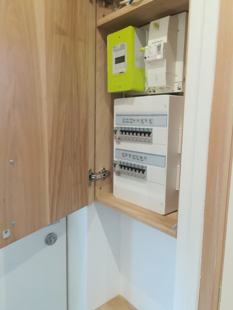 Meuble avec compteur linky.