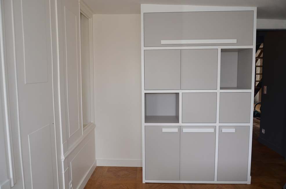 Petite bibliothèque.