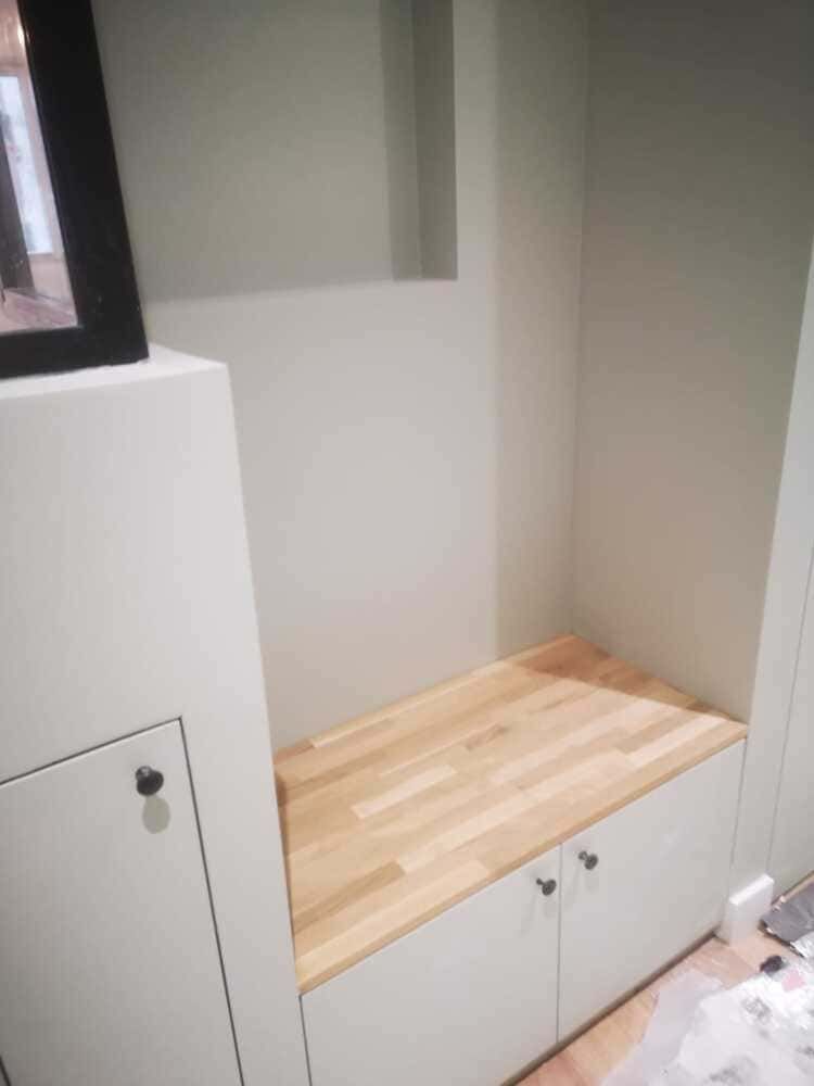 Création d'un meuble bas.