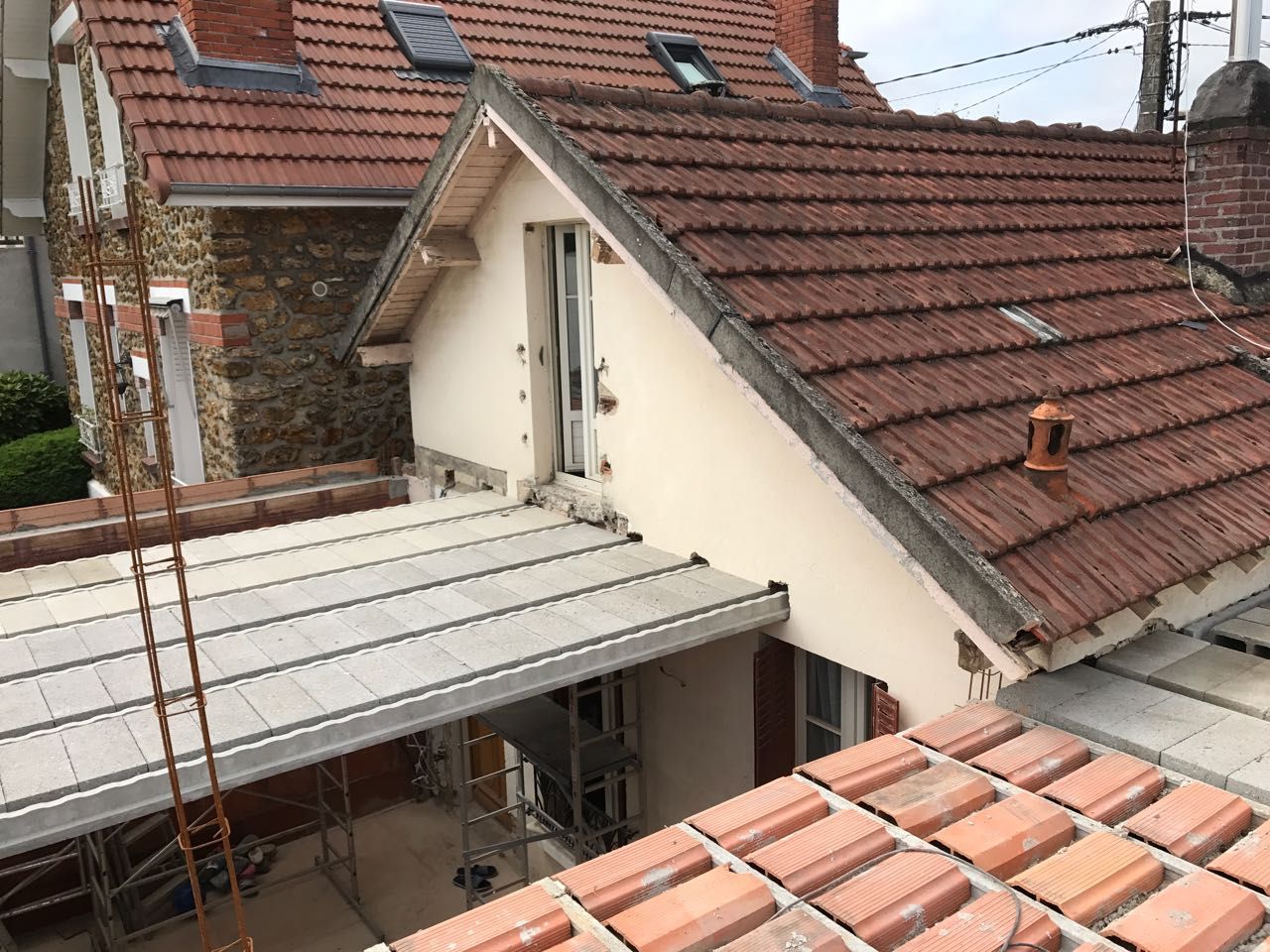 Travaux de couverture.