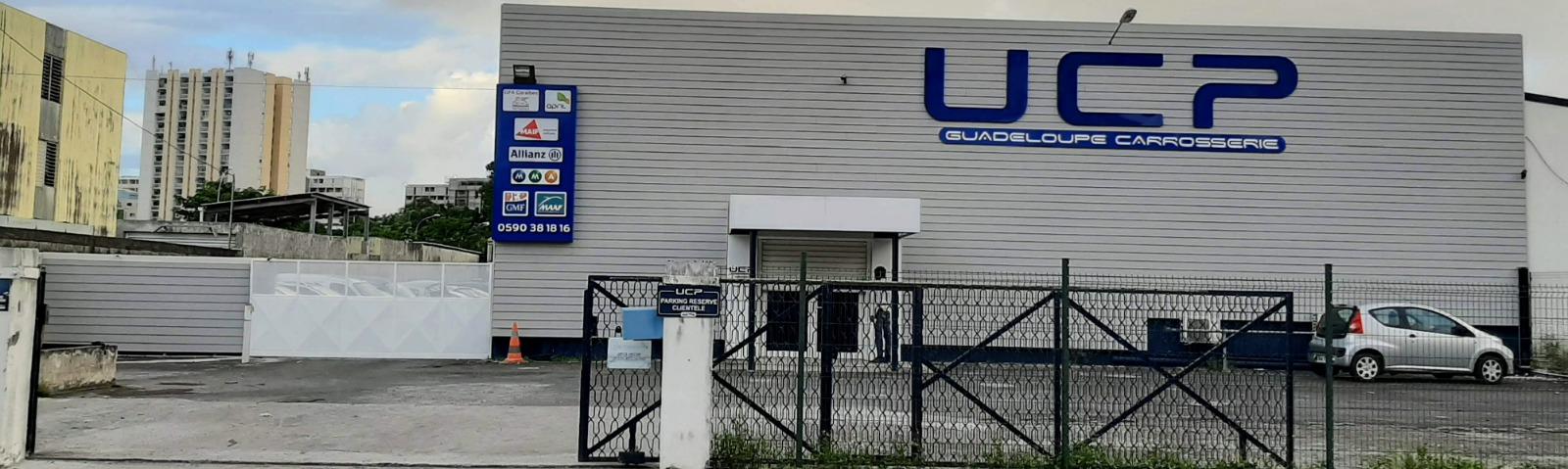 Les locaux de UCP Guadeloupe Carrosserie.