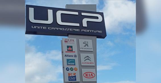 Un panneau UCP Guadeloupe Carrosserie.