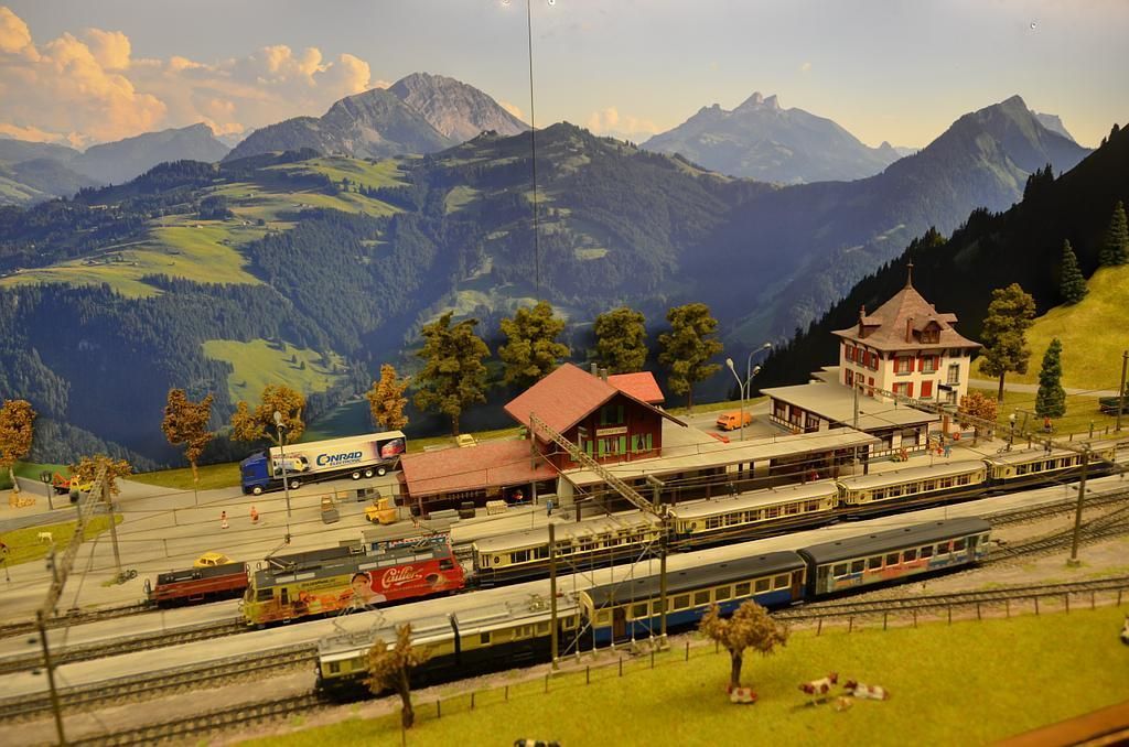 le-chalet-restaurant-cheese-making-demonstration-château-d-Oex