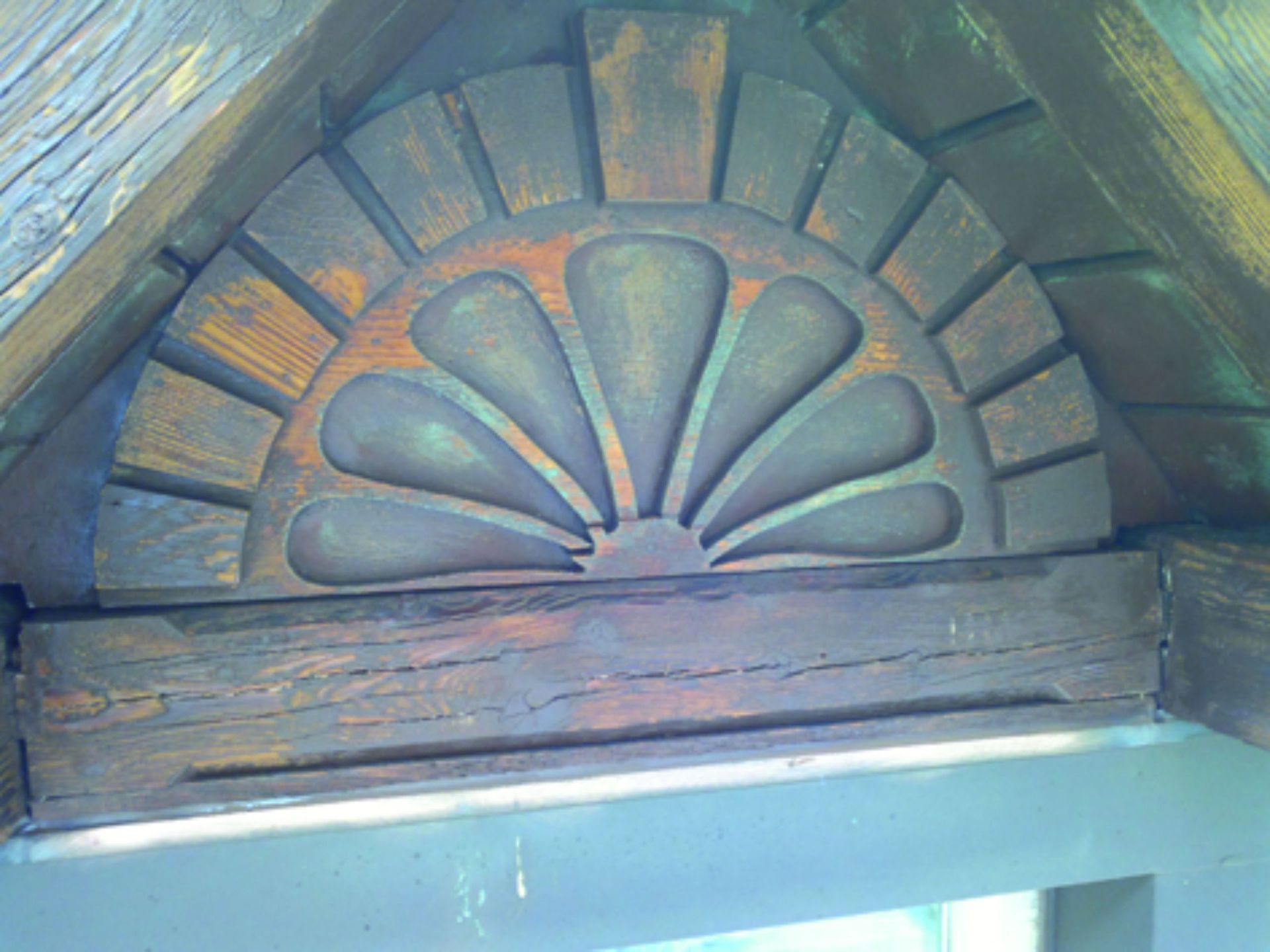 Schnitzerei - Lüthi & Sohn