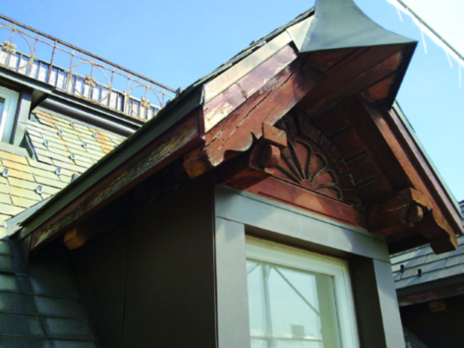 Schnitzerei - Lüthi & Sohn