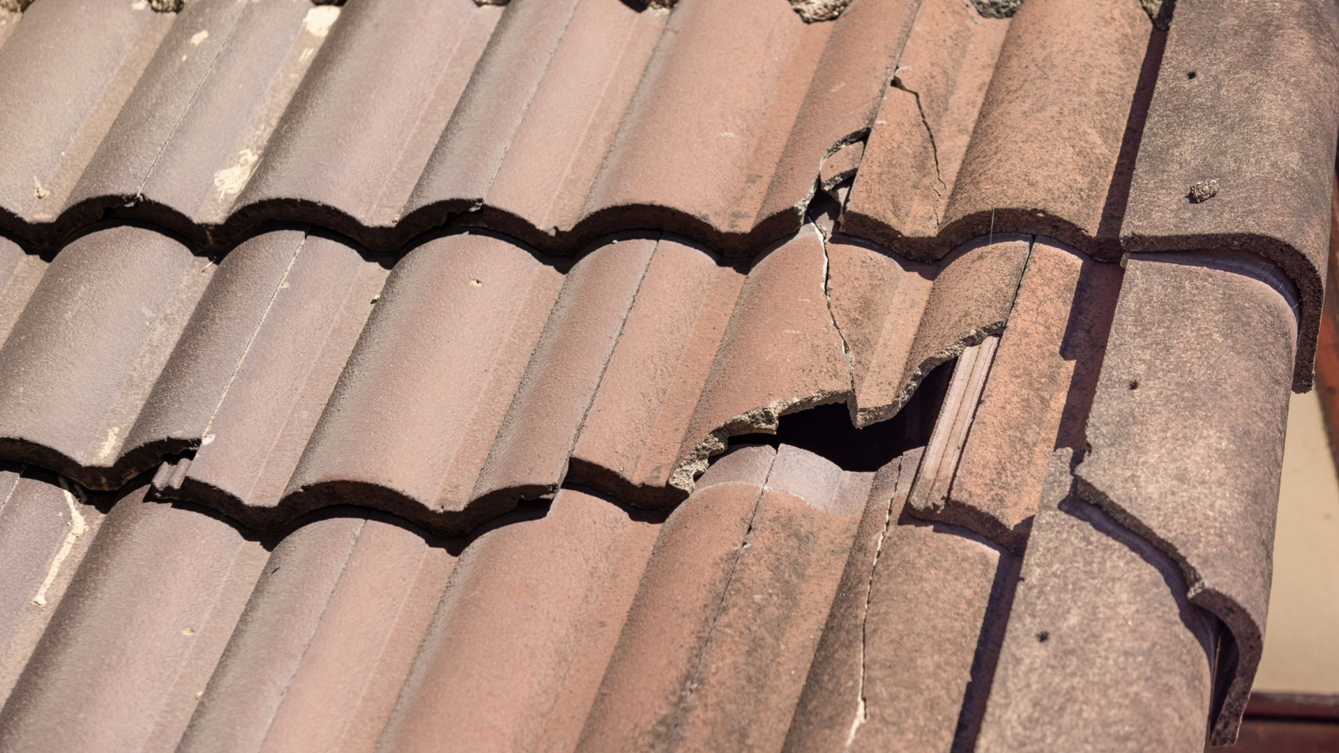 Tuiles cassées