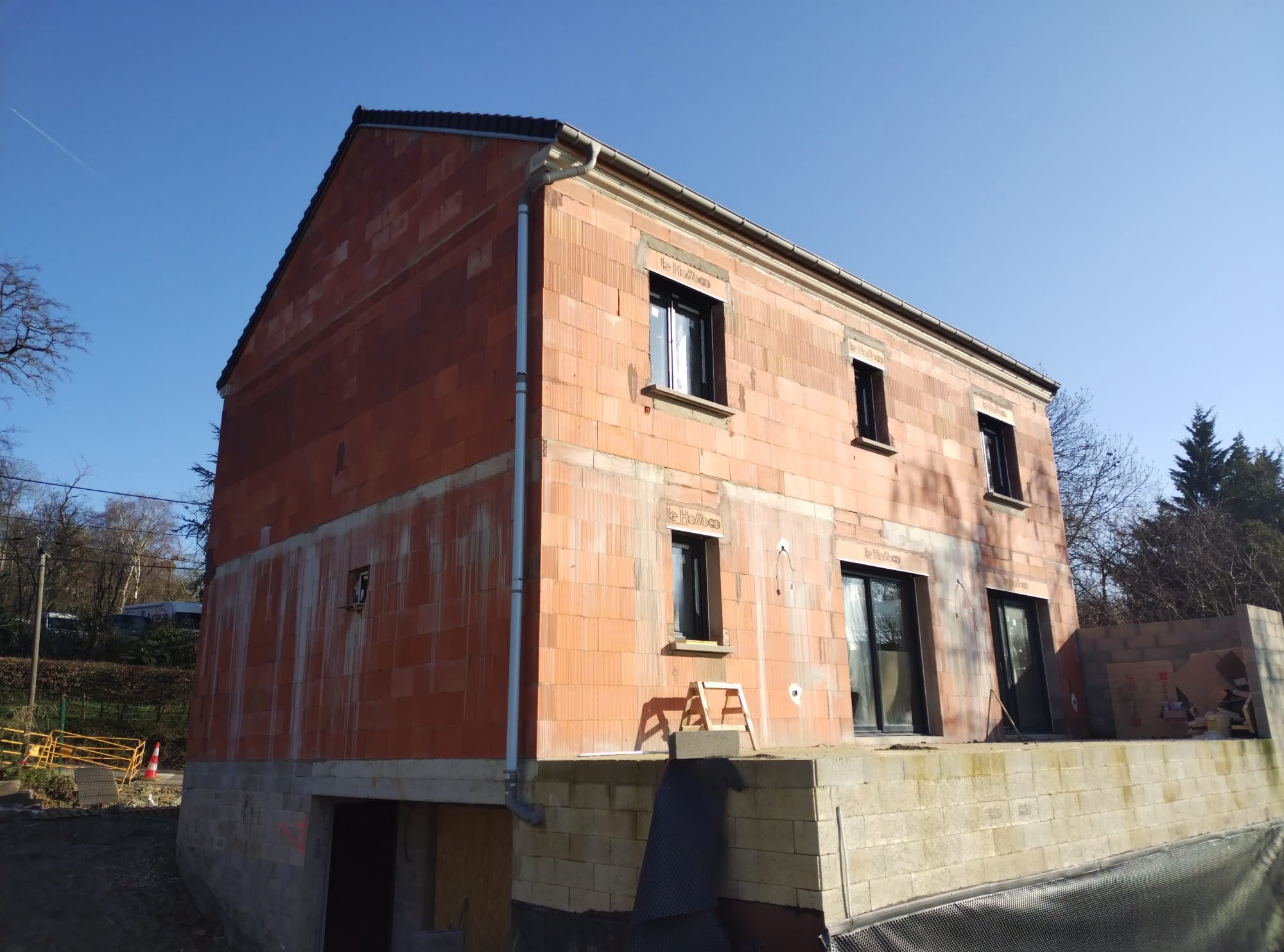 Nouvelle maison en brique rouge