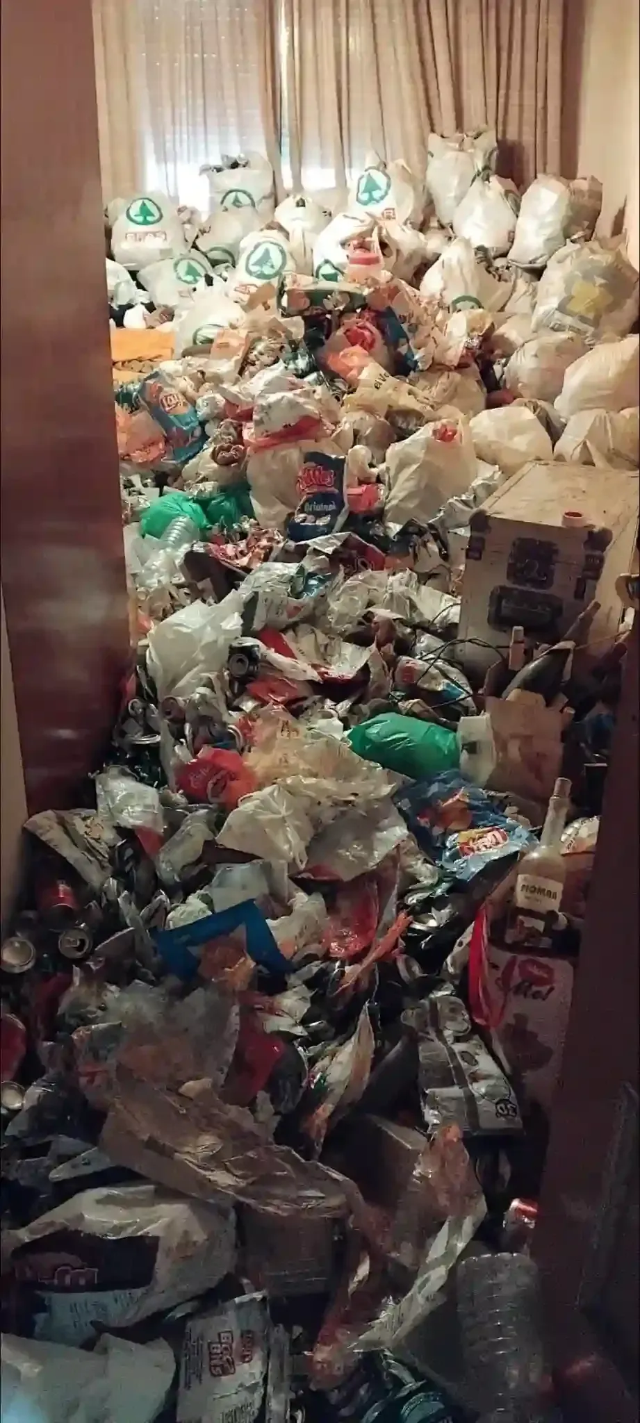 Eco Express | Vaciado de pisos en Alicante y Murcia. Piso Antes. 