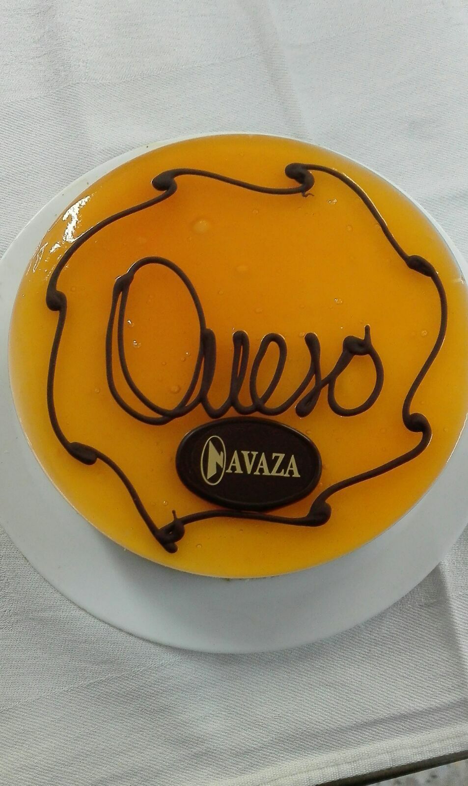 Una tarta de queso redonda