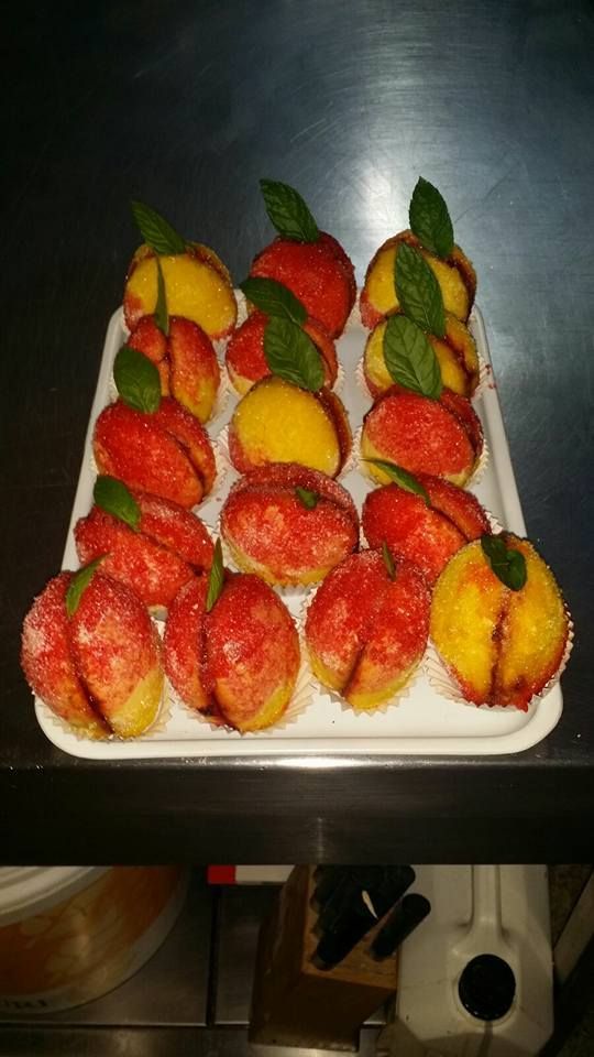 Una bandeja rectangular blanca