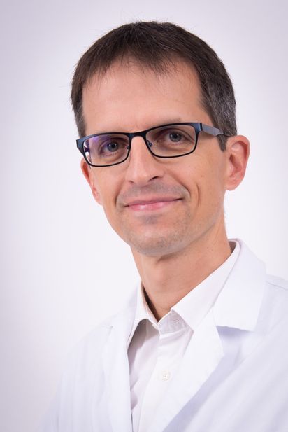 Dr. méd. Dr. méd. dént. Stefan Gerber - Médecin spécialiste en chirurgie orale et maxillo-faciale FMH - Médecin dentiste diplomé