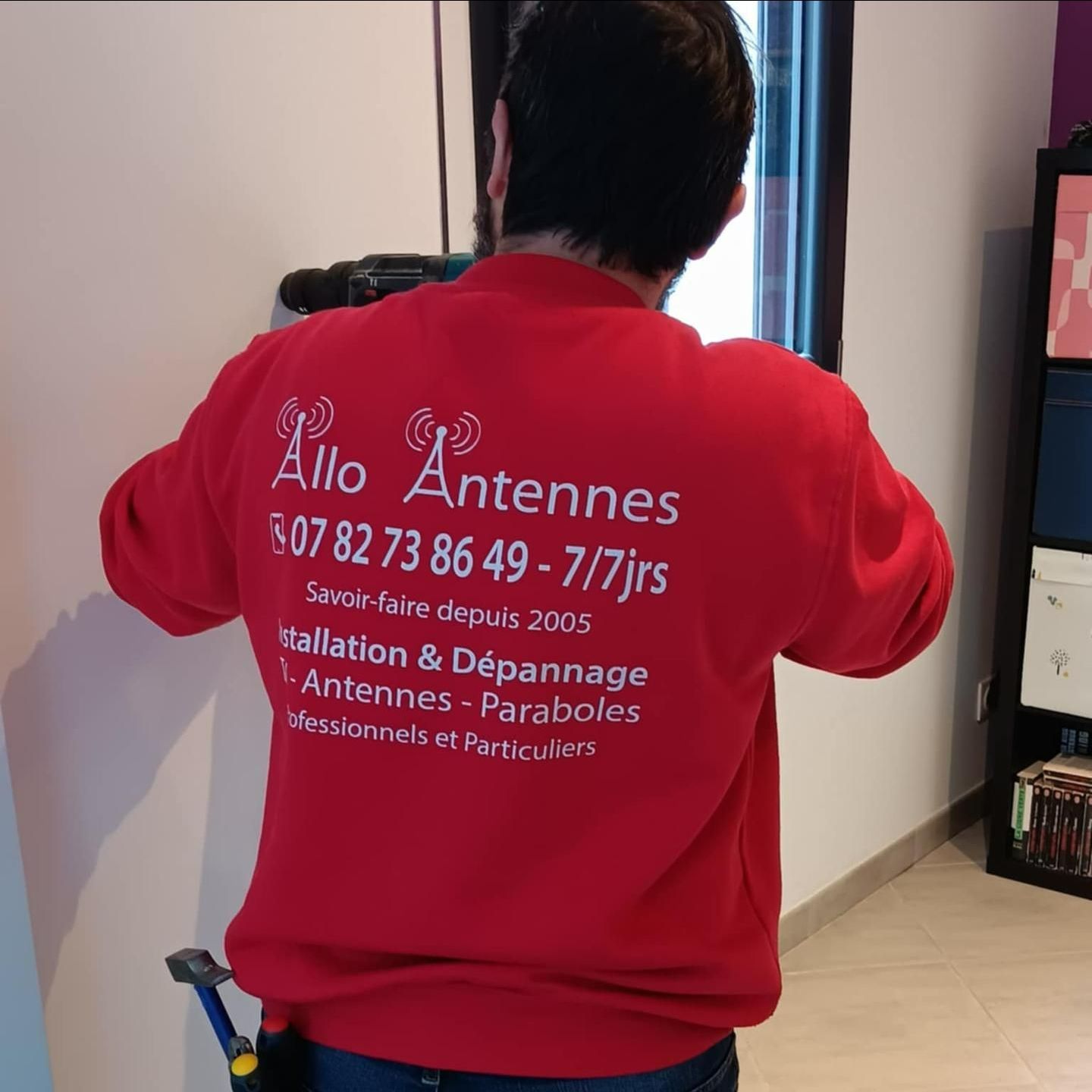 Un technicien de dos