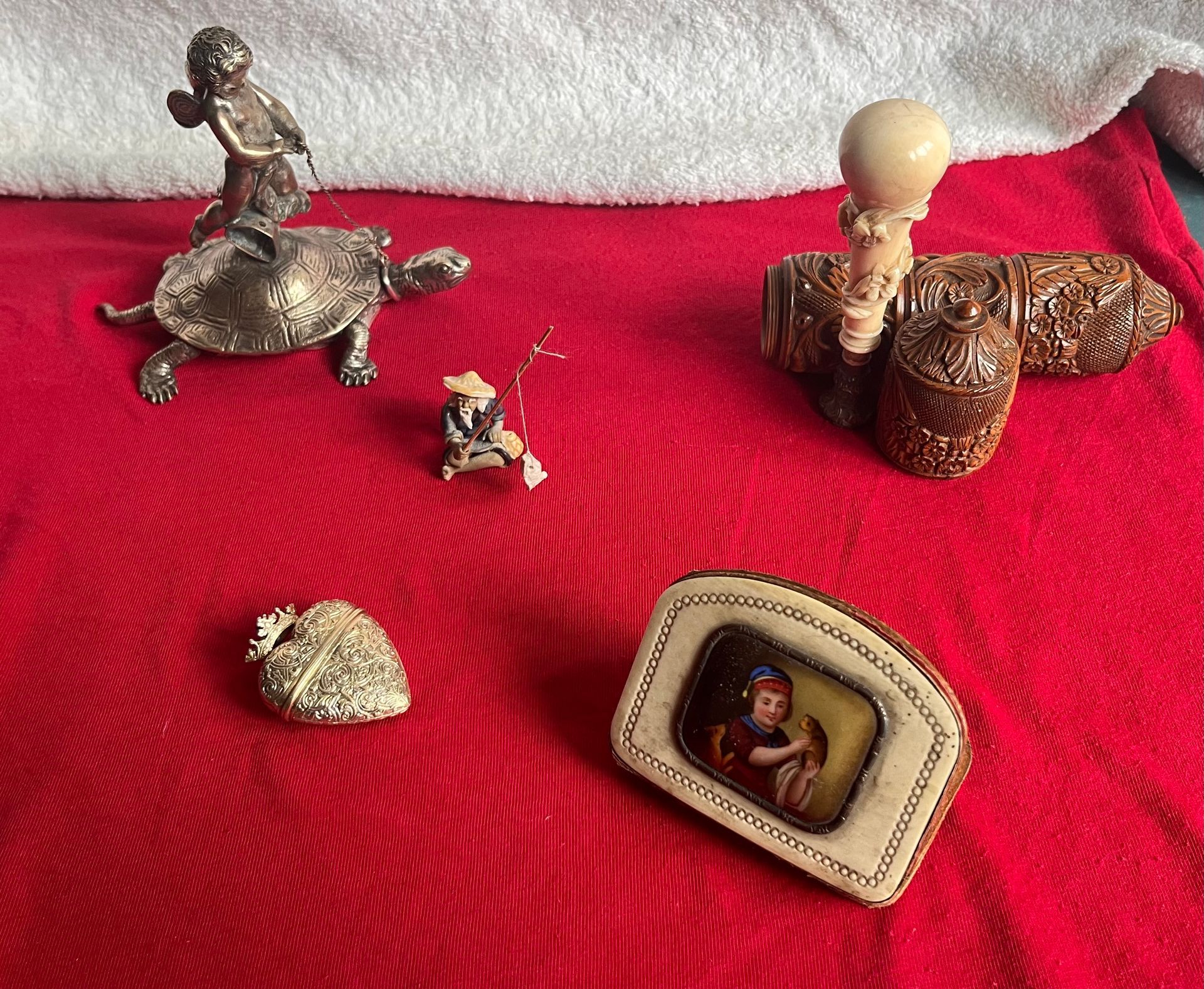 divers objets anciens